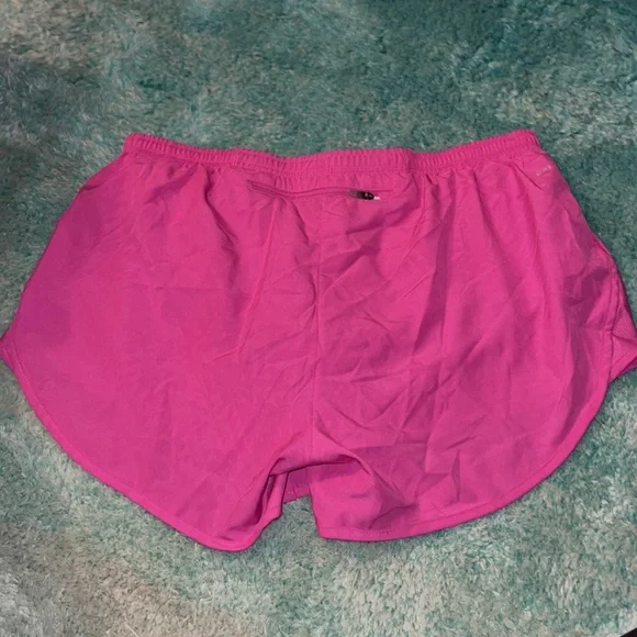 Nike athletic shorts - Picture 2 of 4